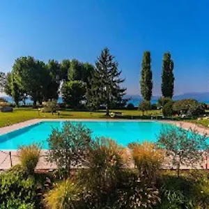 marilyn-arpa-apartment-garda-case-sirmione.it-lombardy.com/